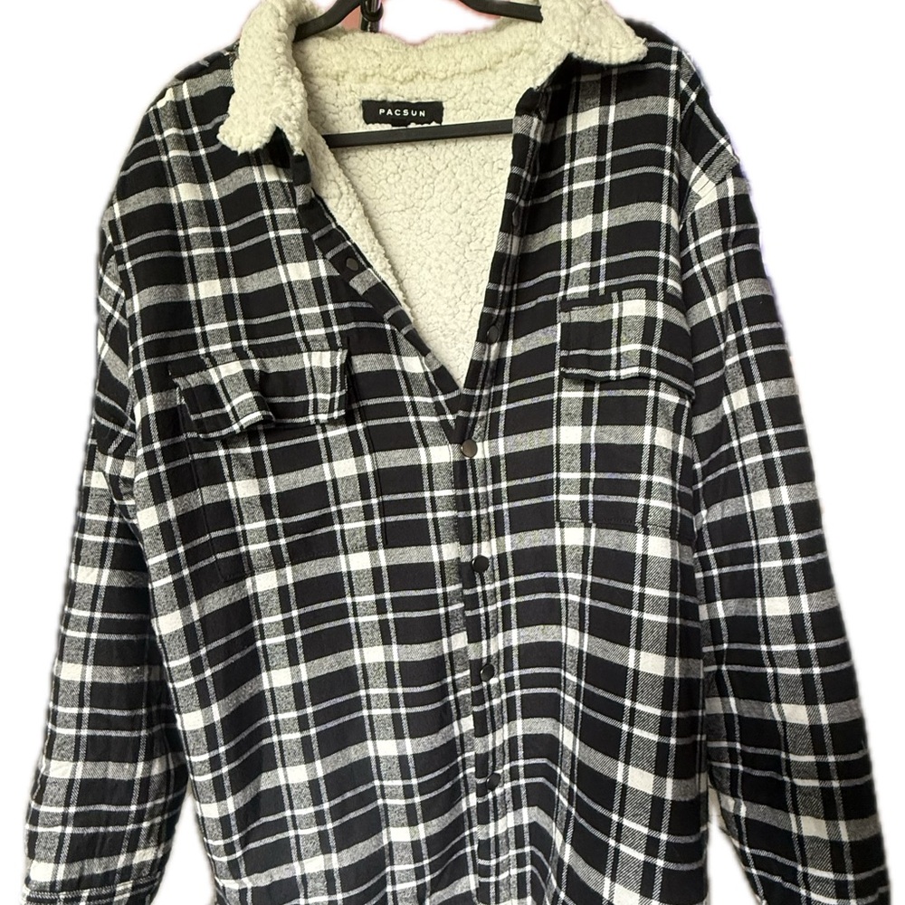 PacSun Black and White Teddy Jacket Cozy Sherpa Lining
